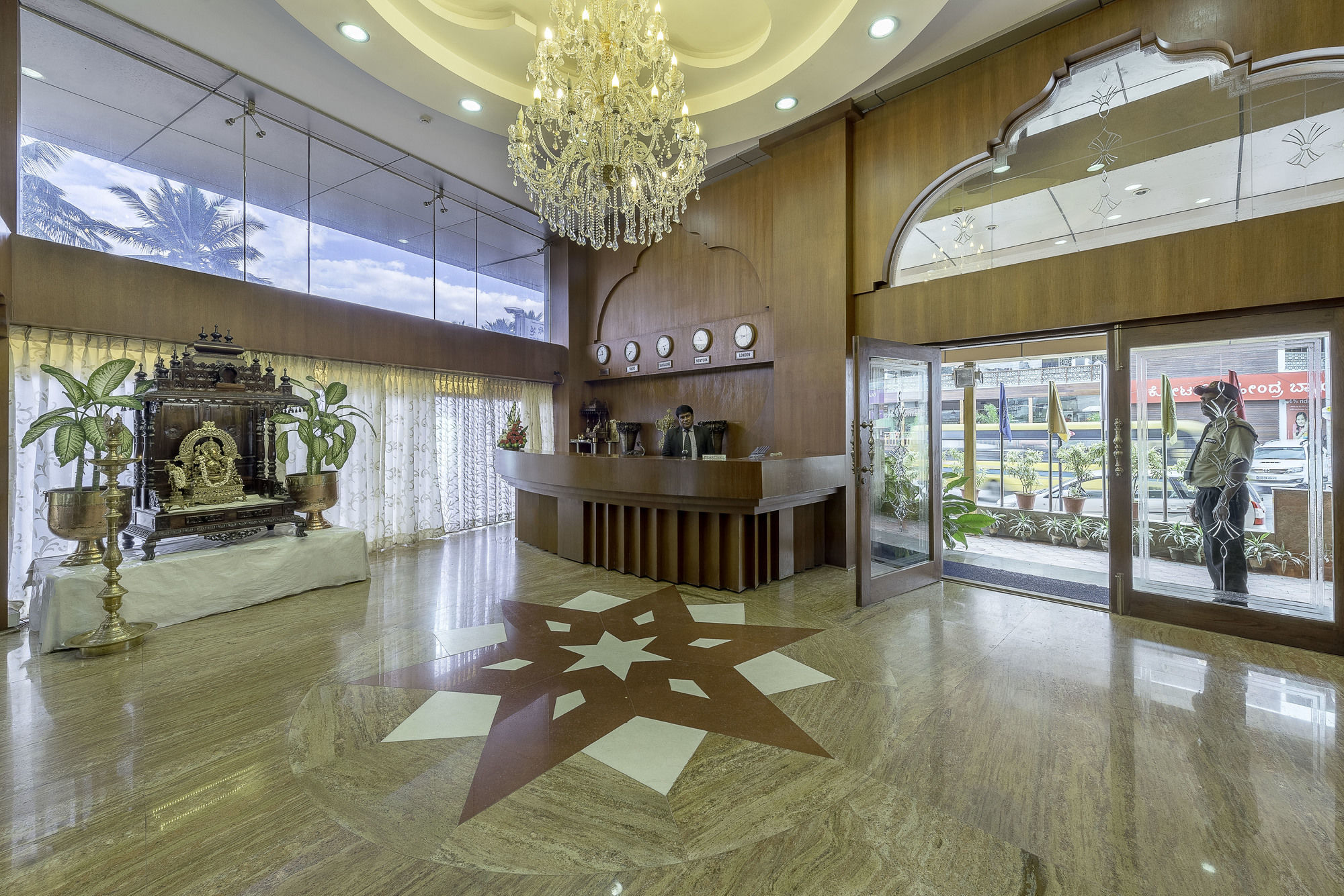 Treebo Crystal Castle Hotell Bangalore Eksteriør bilde